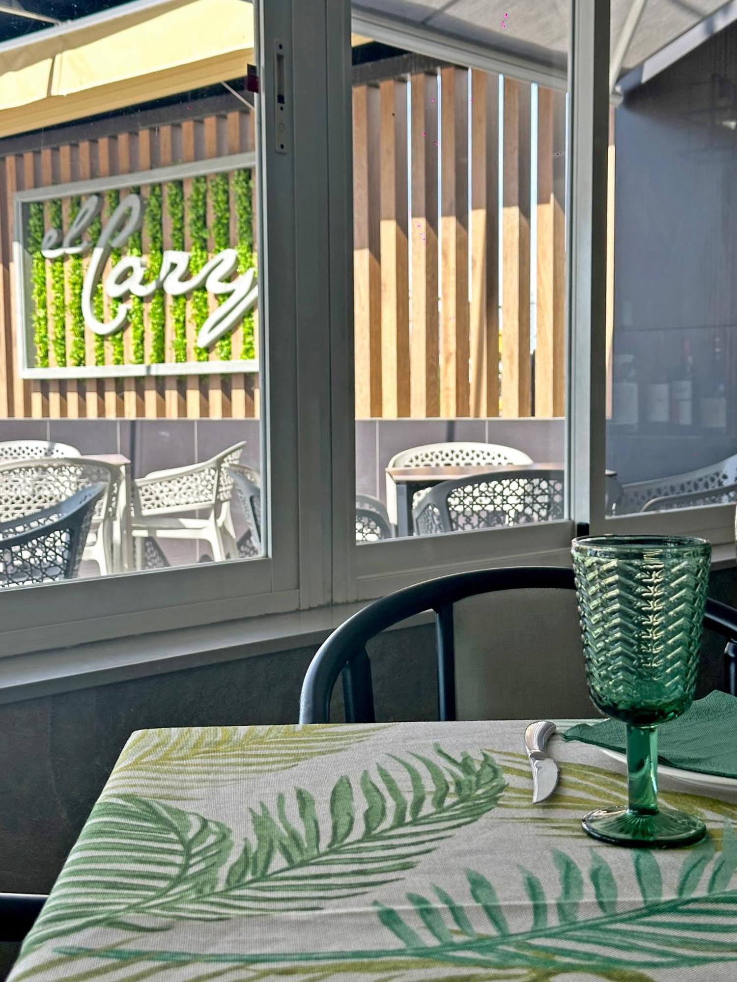 Hostal Restaurante El Cary Montemayor Екстер'єр фото