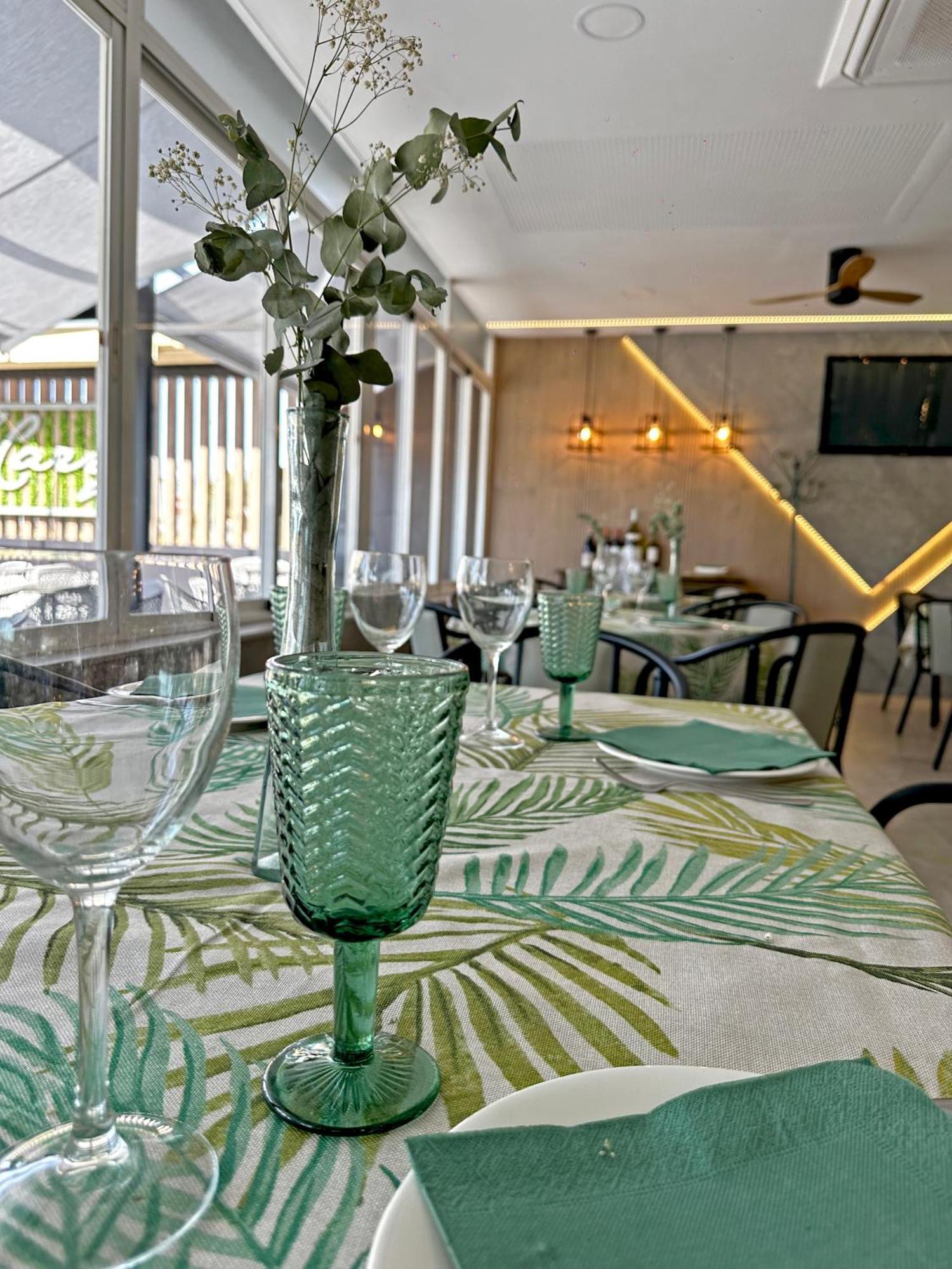 Hostal Restaurante El Cary Montemayor Екстер'єр фото