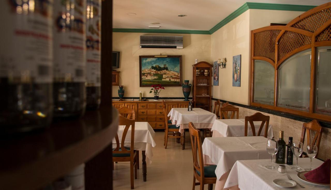 Hostal Restaurante El Cary Montemayor Екстер'єр фото
